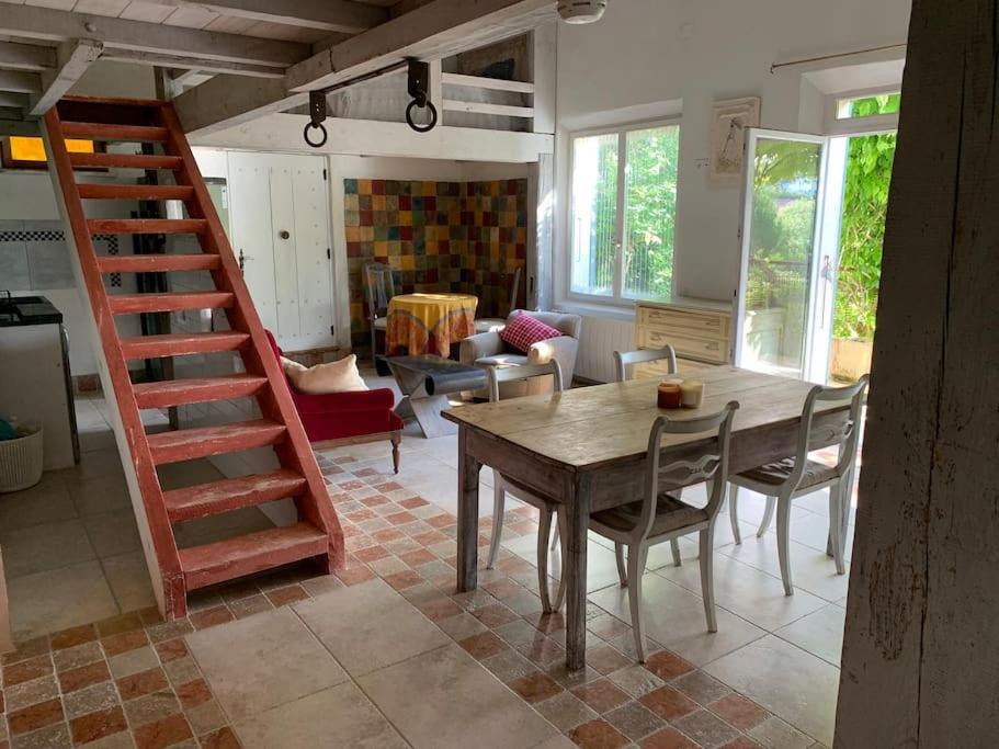 Le Tapis Vert - Loft Avec Jardin Auch Bagian luar foto